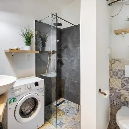 Convenient * Budapest